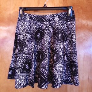 Black and white patterned skirts, multiple (3)